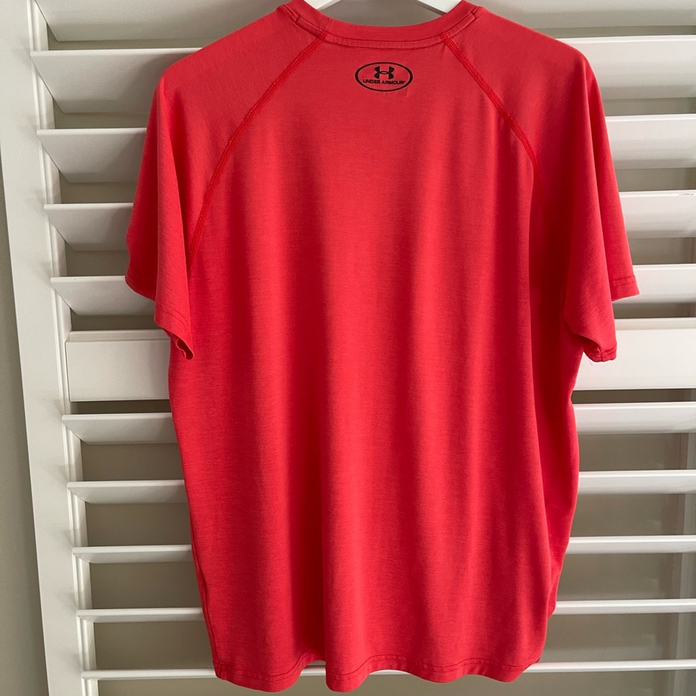 Under Armour T-shirt - Picture 3 of 5